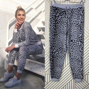 Chaser Animal Print Cozy Knit‎ Sweatpants Gray